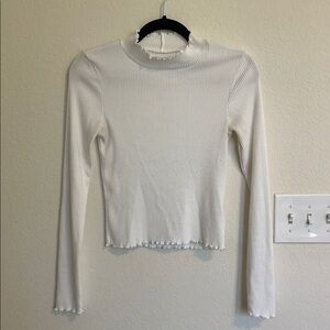 American Eagle Outfitters White Ribbed cropped long sleeve